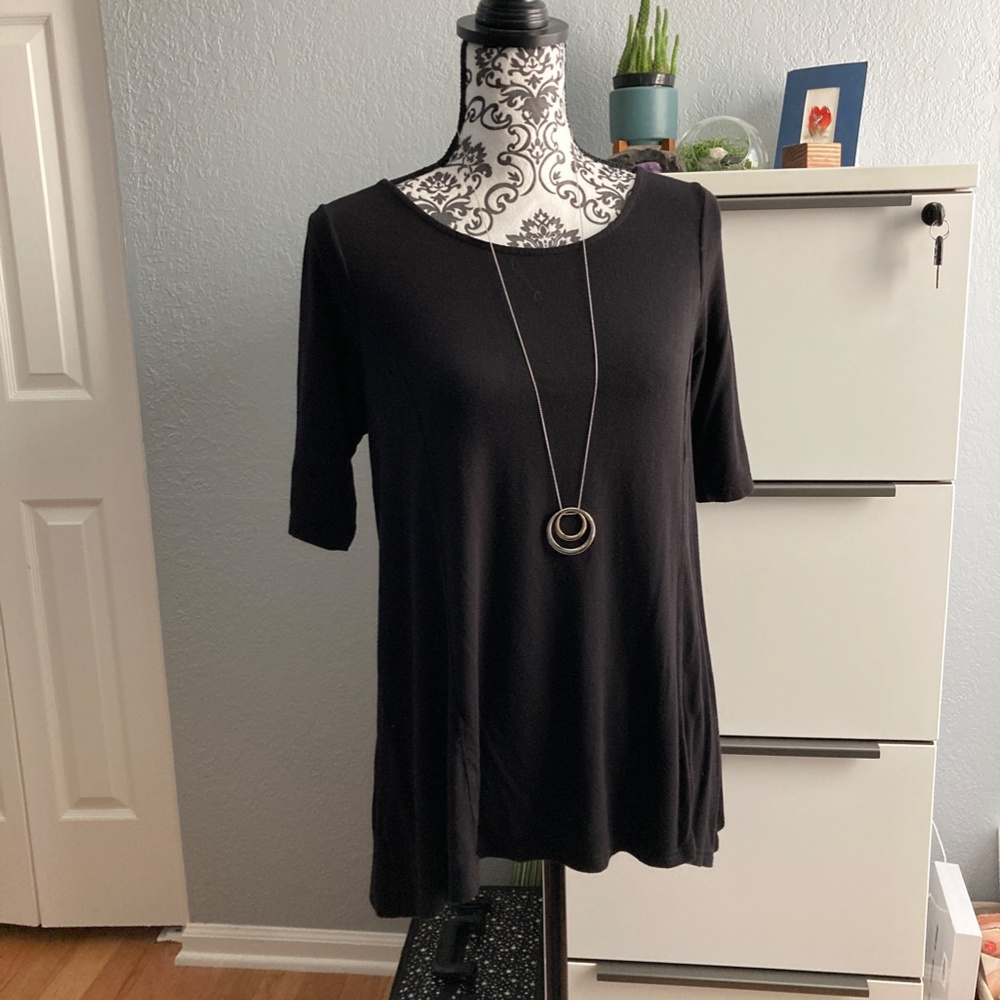 🍀 4 for $24: Lot of 3 tunic style tops, size S, red, black, white - Picture 5 of 10